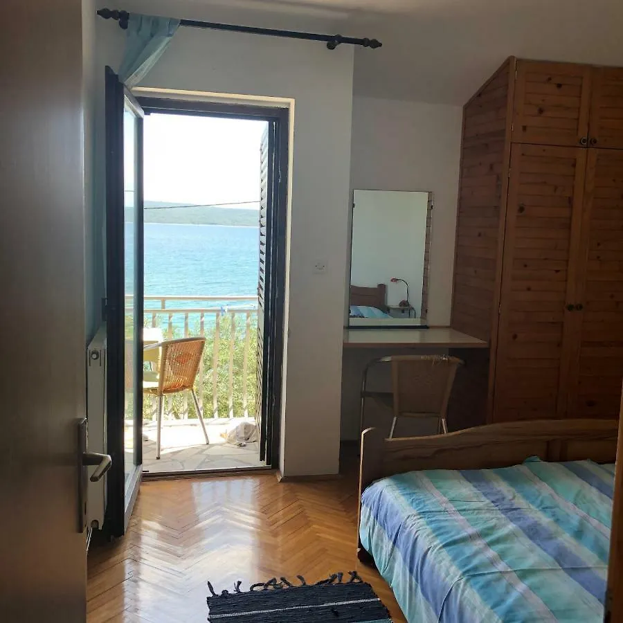 Beach House Brzovic Nerezine