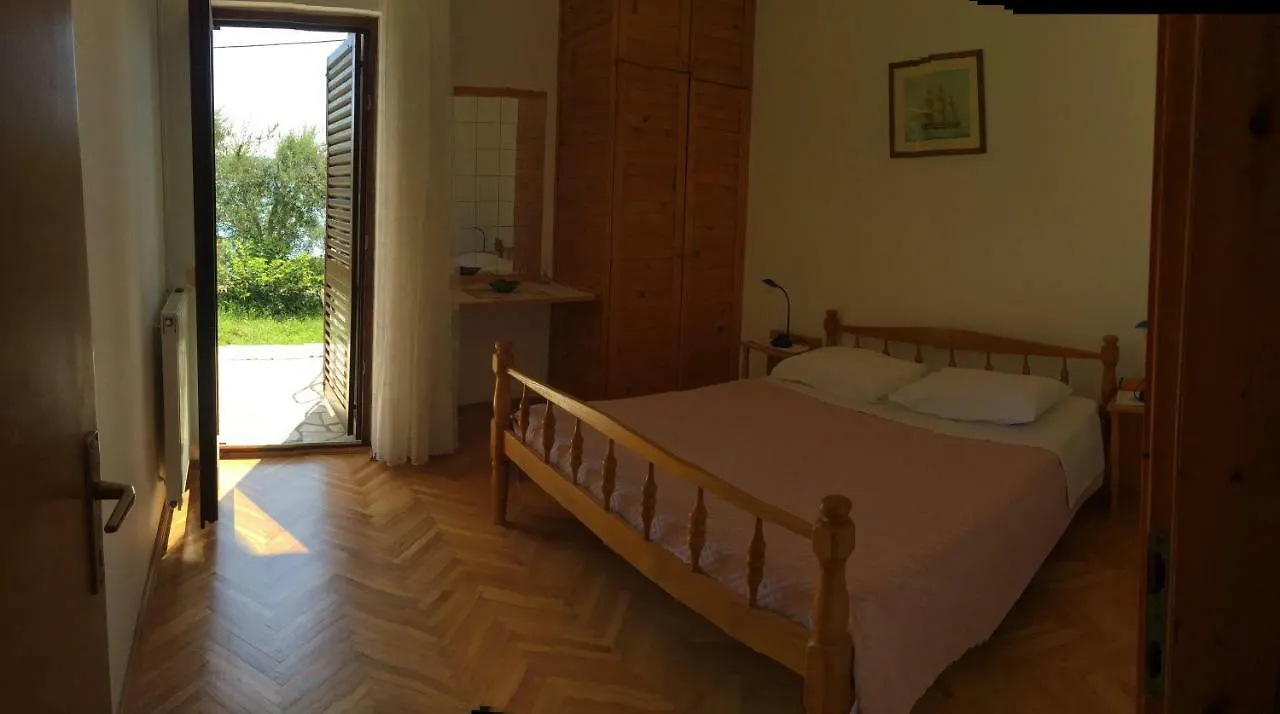 Apartment Beach House Brzovic Nerezine Croatia