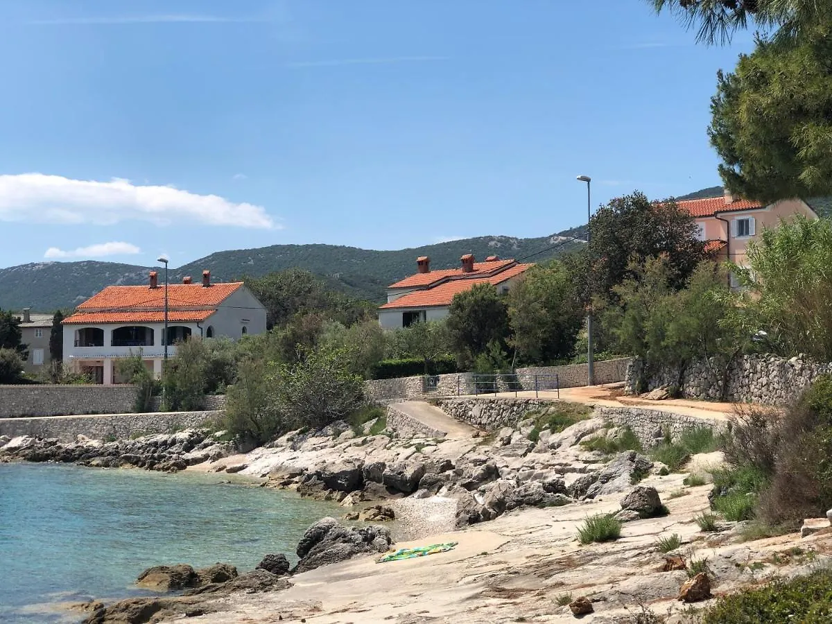 Beach House Brzovic Nerezine